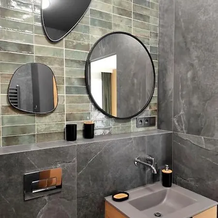 Apartmán Easy Rent- Wyczolkowskiego 1, Free Parking, 24h Check-in