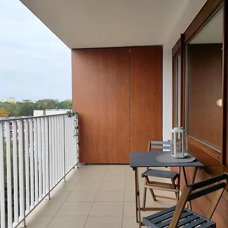 Easy Rent- Wyczolkowskiego 1, Free Parking, 24h Check-in Апартаменты *